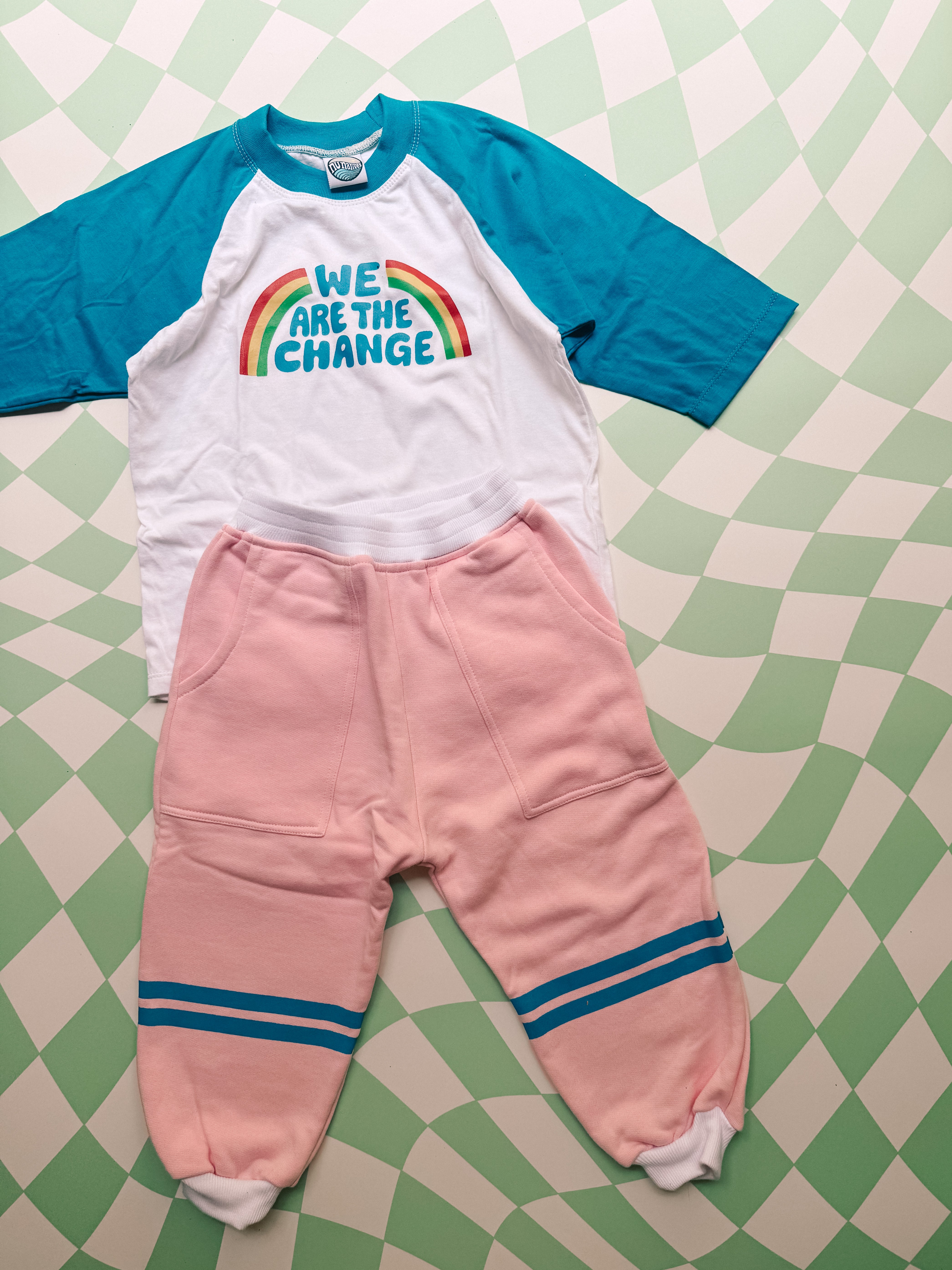 POCKET TRACKIES ~ pink