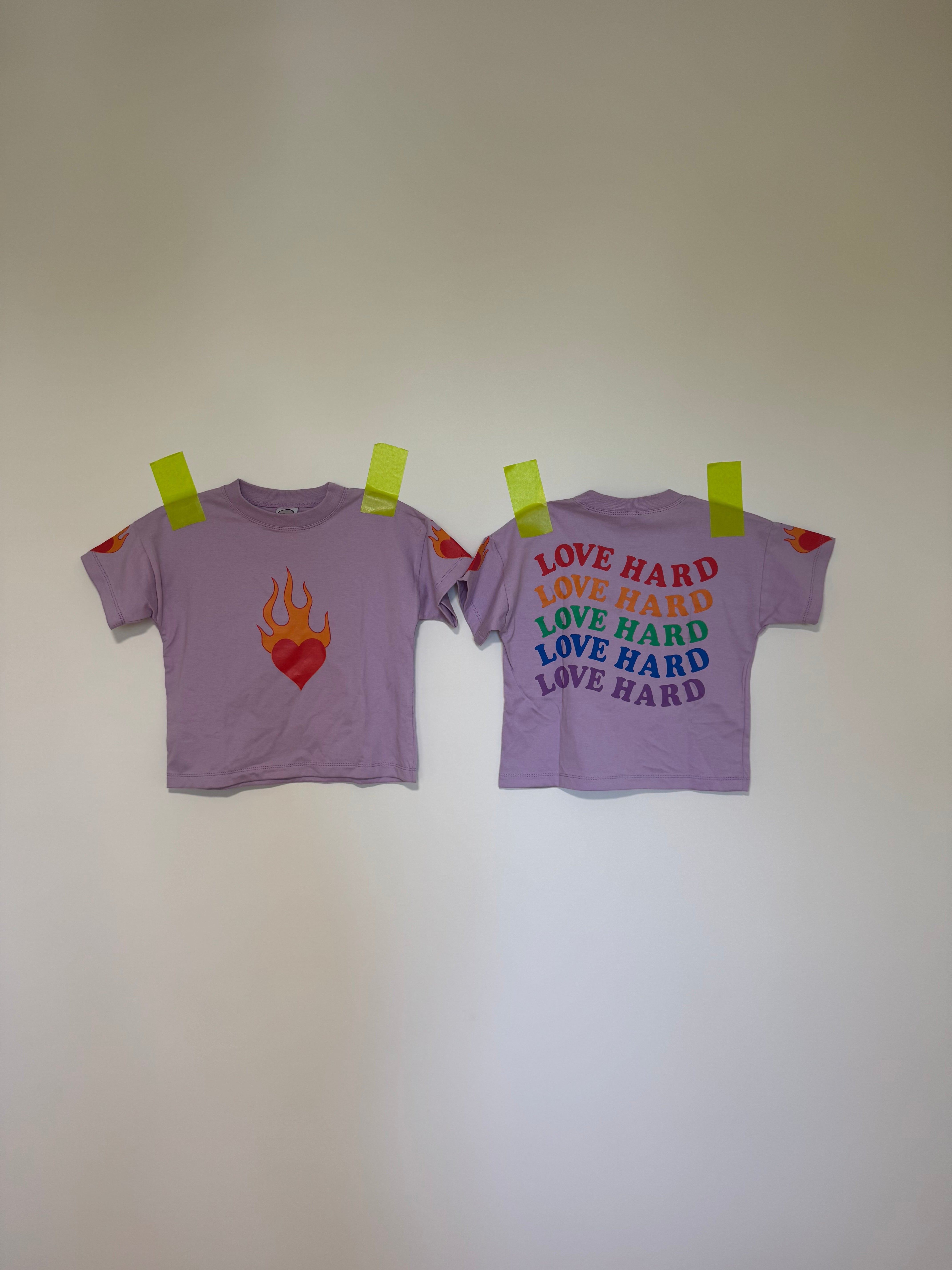 LOVE HARD tee ~ lilac