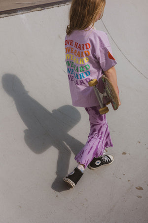 LOVE HARD tee ~ lilac