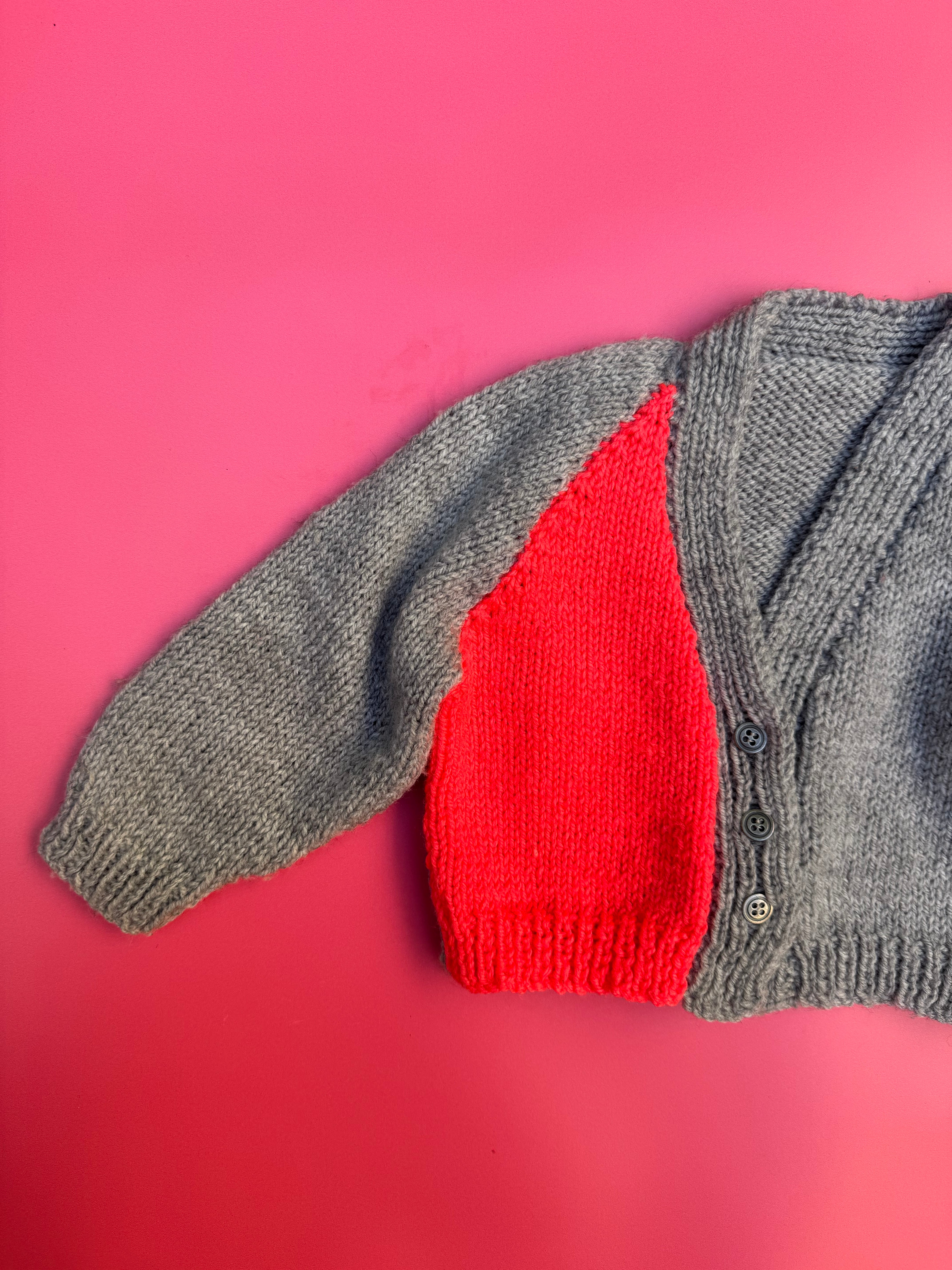 HANDMADE KNIT pre loved 6-12 months