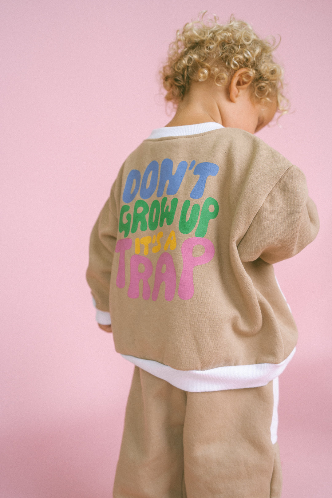 DON’T GROW UP jumper 〰️ beige